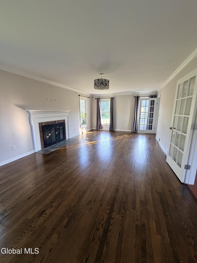 7 Fenway Court - Photo 5