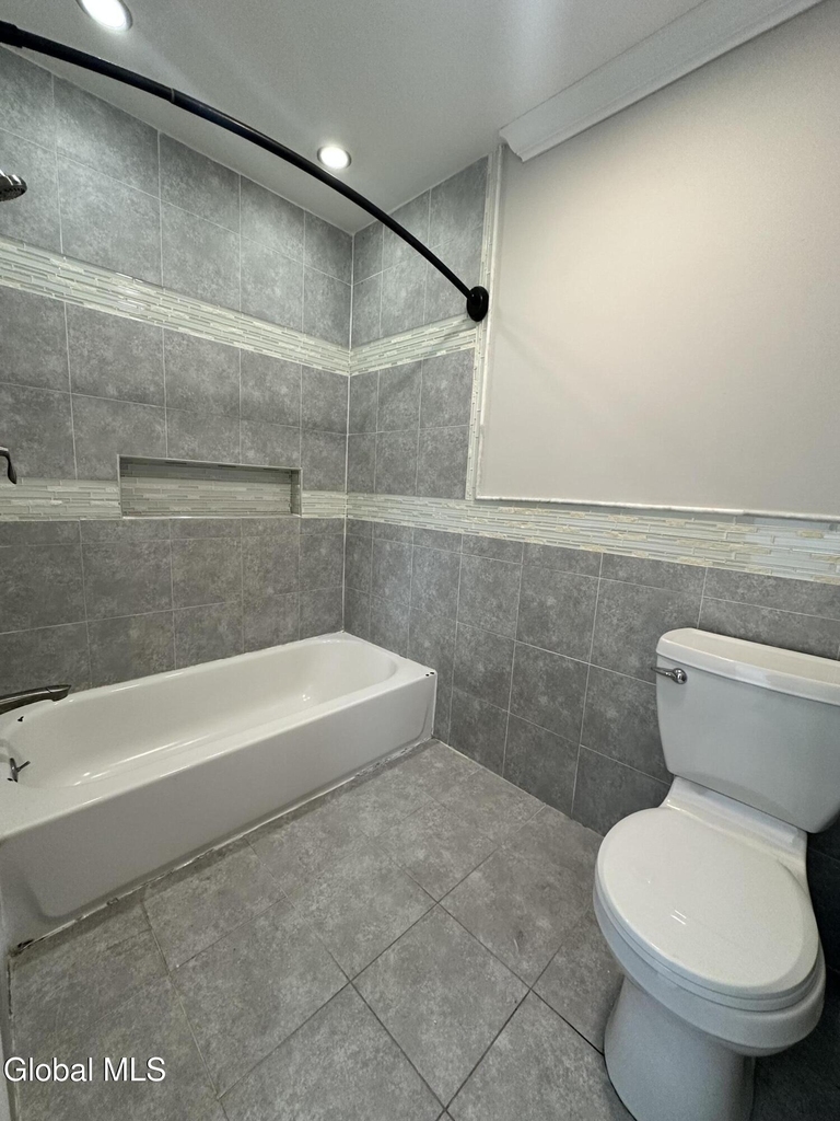 7 Fenway Court - Photo 9