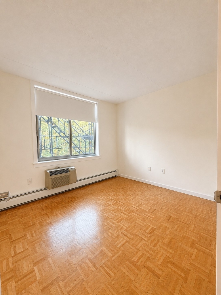 102 Bradhurst Avenue - Photo 8
