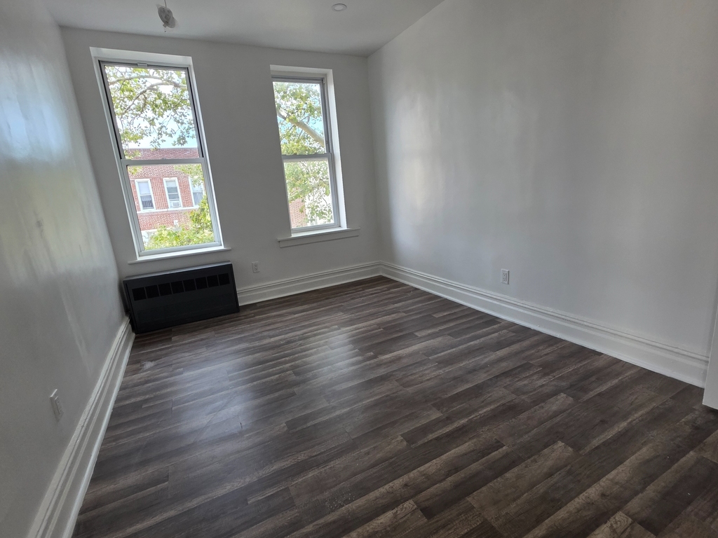 2226 63rd Street - Photo 5