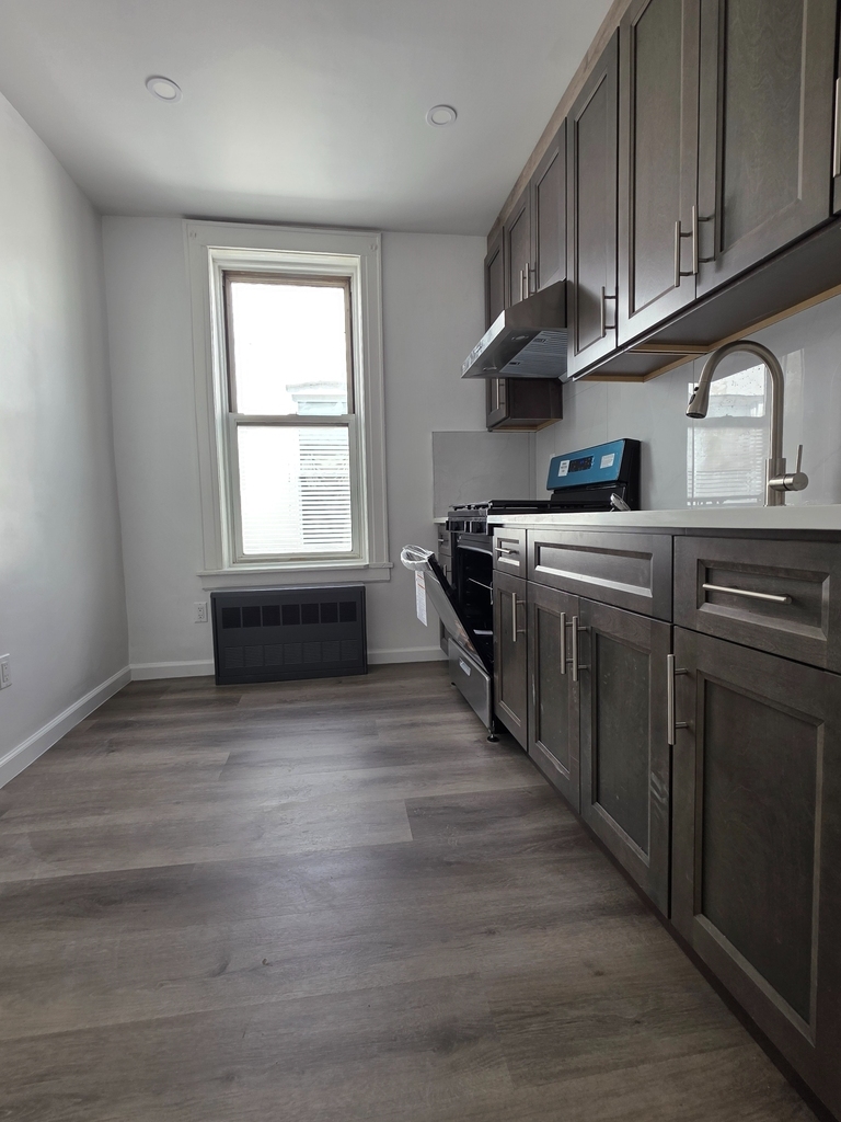 2226 63rd Street - Photo 7