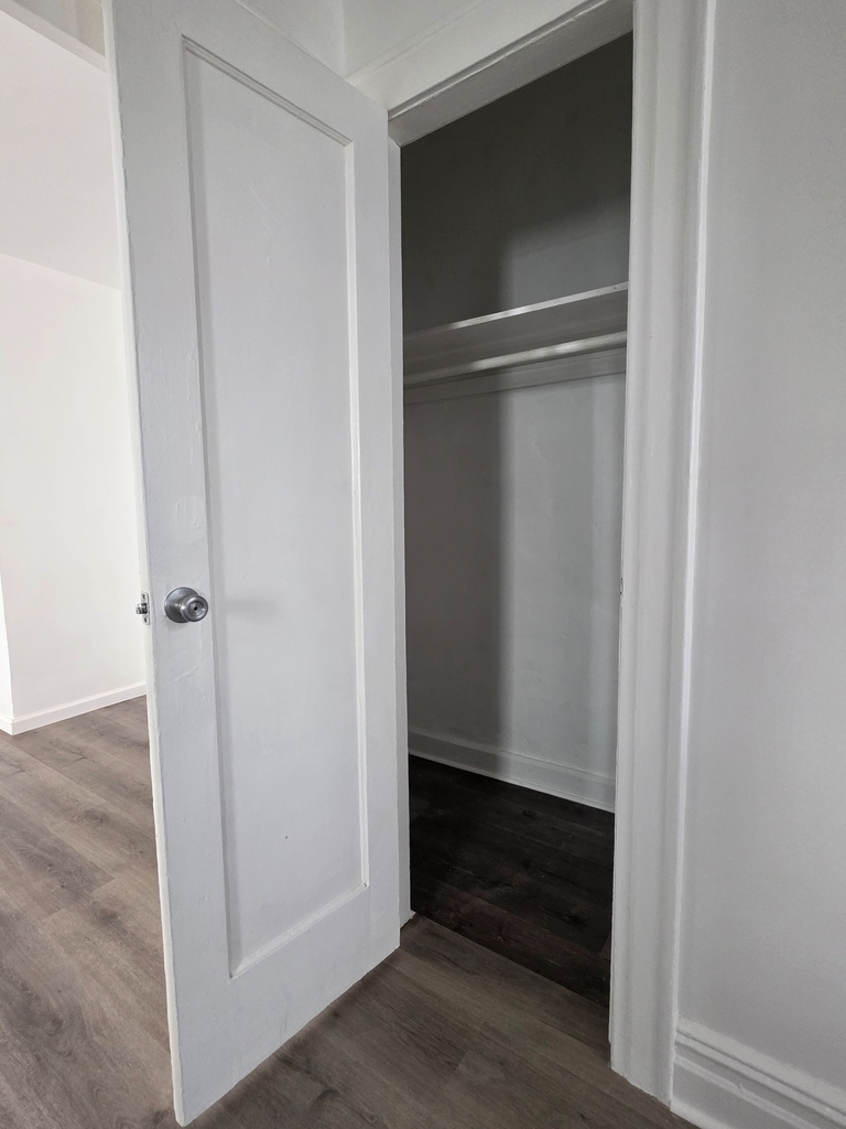 2226 63rd Street - Photo 8