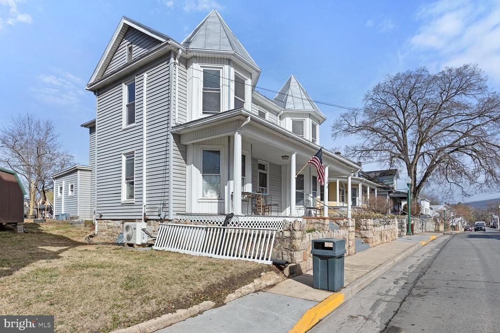106 N Main Street - Photo 2