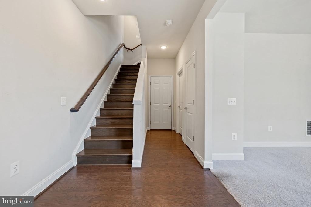 1953 Greenbriar Hall Road - Photo 3