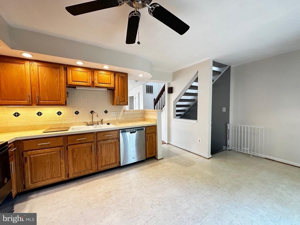 9799 Mock Orange Court - Photo 8
