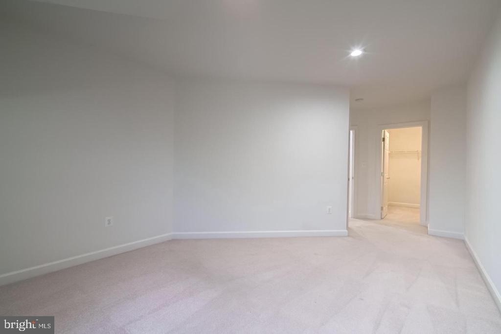 24909 Pinebrook Road - Photo 19