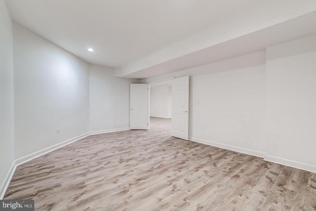 24909 Pinebrook Road - Photo 29