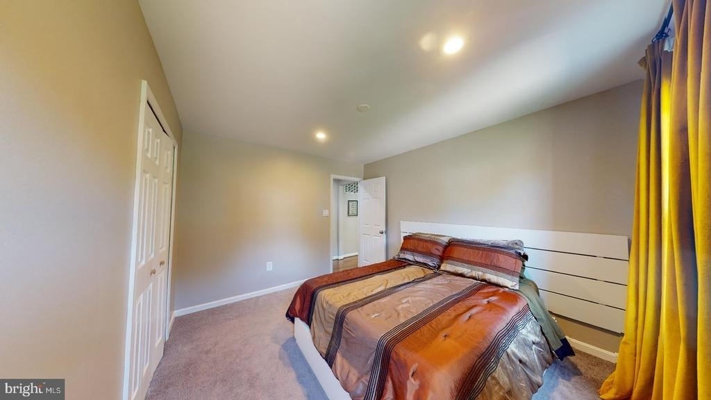 7628 Chancellor Way - Photo 17