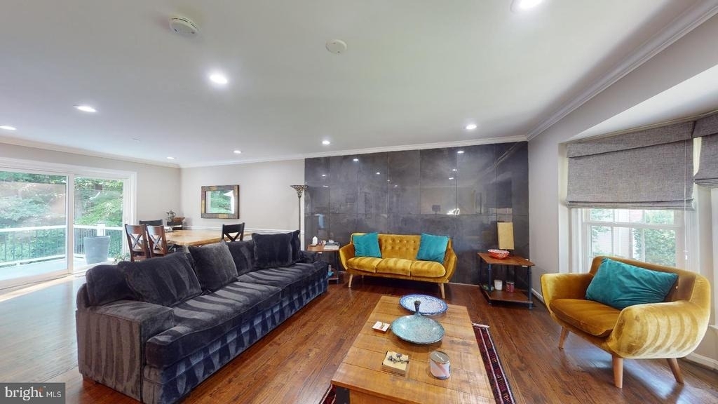 7628 Chancellor Way - Photo 3