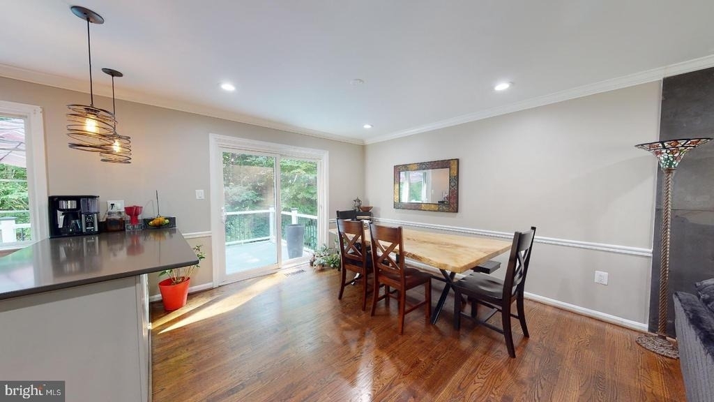 7628 Chancellor Way - Photo 10