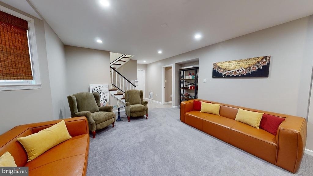 7628 Chancellor Way - Photo 19