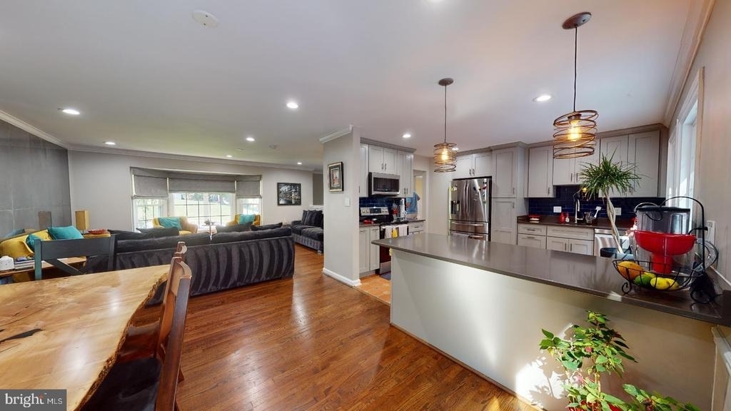 7628 Chancellor Way - Photo 9