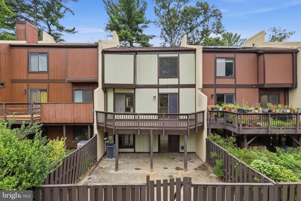 11092 Saffold Way - Photo 34