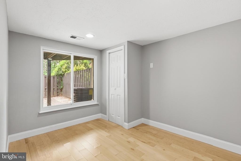 11092 Saffold Way - Photo 24
