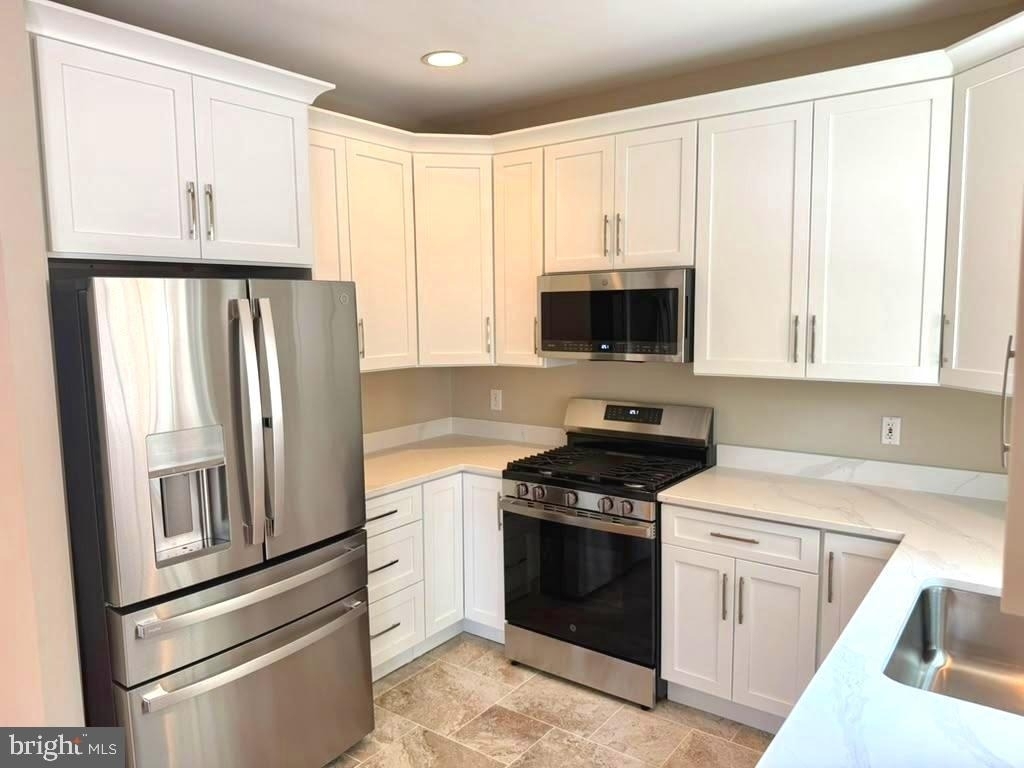 1166 N Vernon Street - Photo 10
