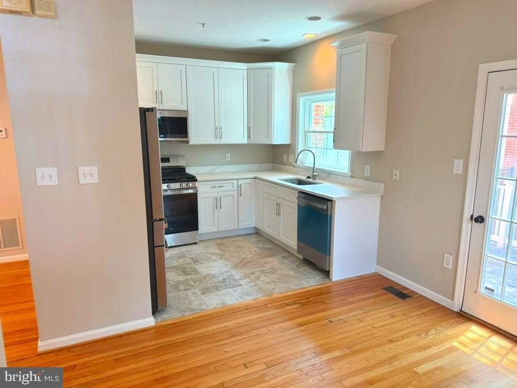 1166 N Vernon Street - Photo 11
