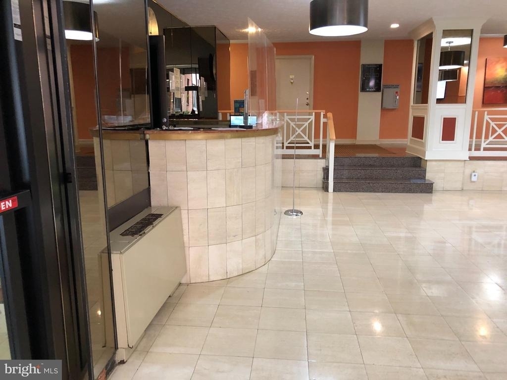 1021 Arlington Boulevard - Photo 8