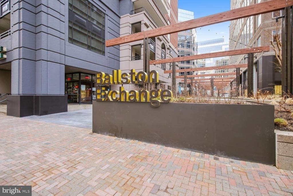 2799 Washington Boulevard - Photo 30
