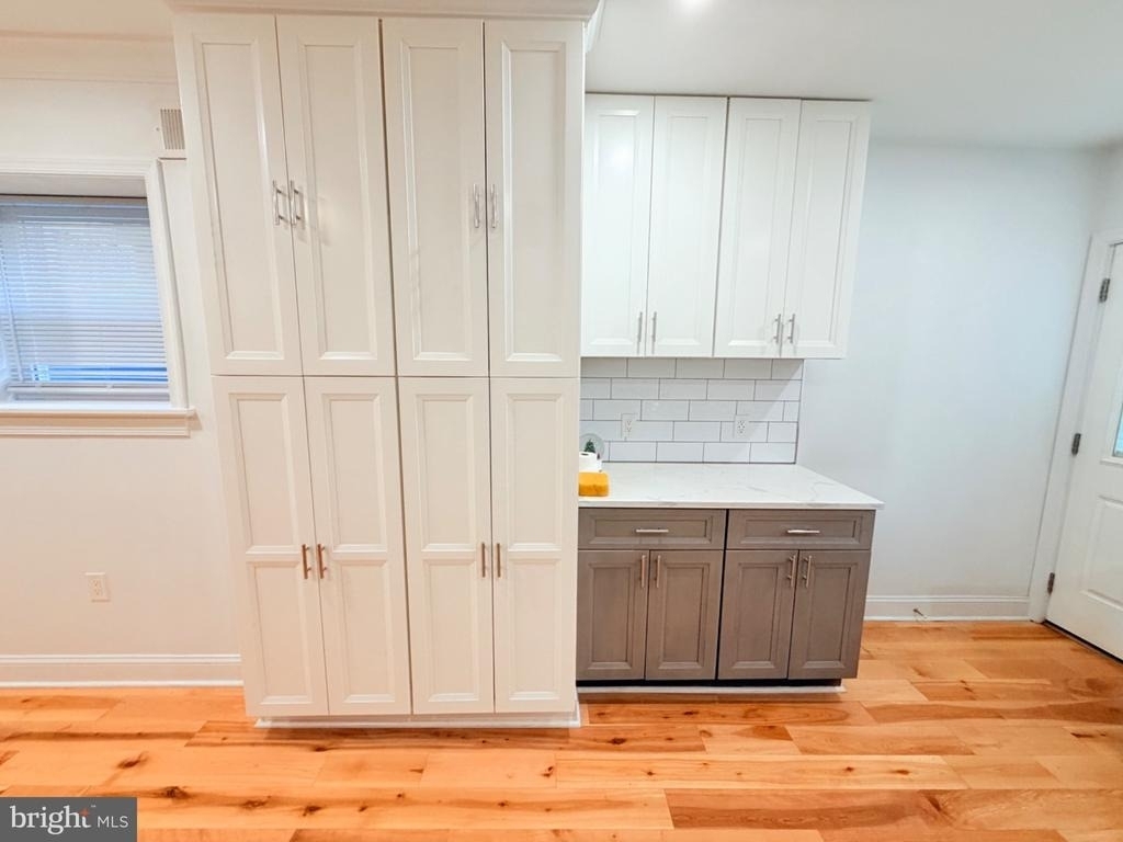 2321 S Front Street - Photo 2