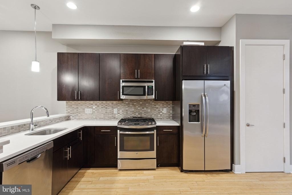 1130 N Front Street - Photo 3