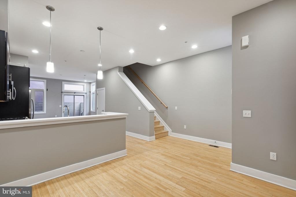 1130 N Front Street - Photo 2