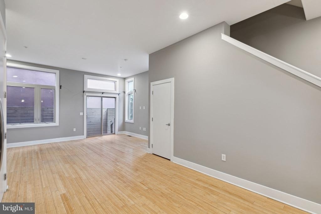 1130 N Front Street - Photo 5