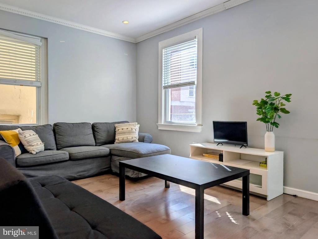 14 Spring St - Photo 1