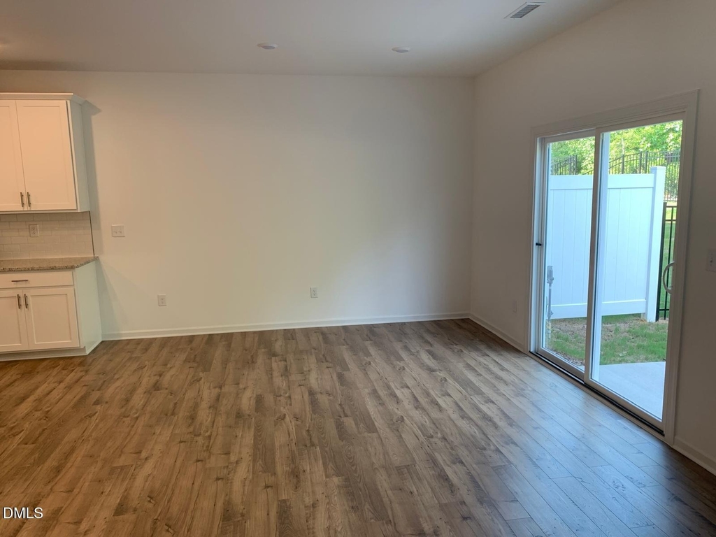 232 Hank Way - Photo 9
