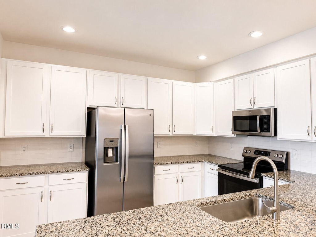 602 Market Grove Drive - Photo 14