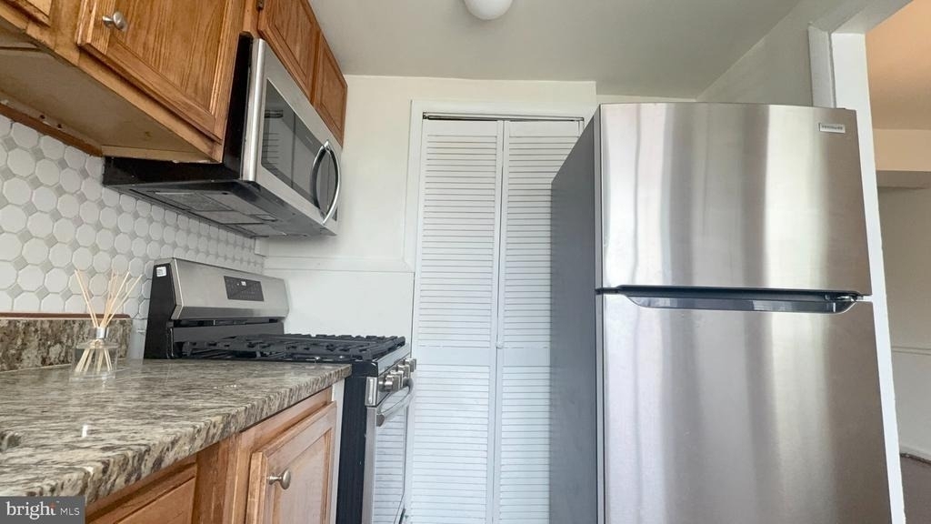 3801 28th Avenue - Photo 6
