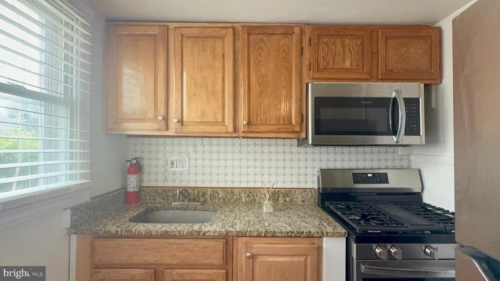 3801 28th Avenue - Photo 5