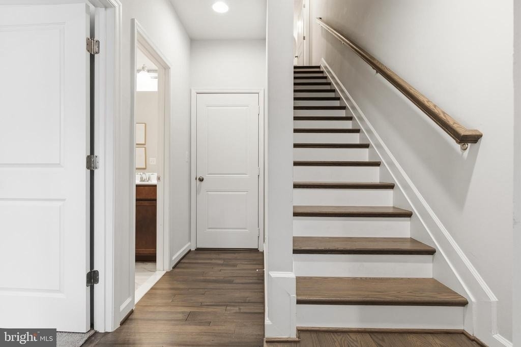 617 Leigh Way - Photo 5