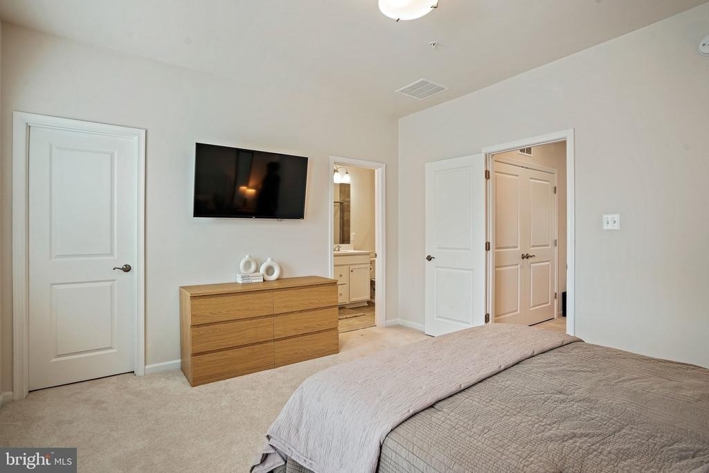 3443 Carnaby Street - Photo 13