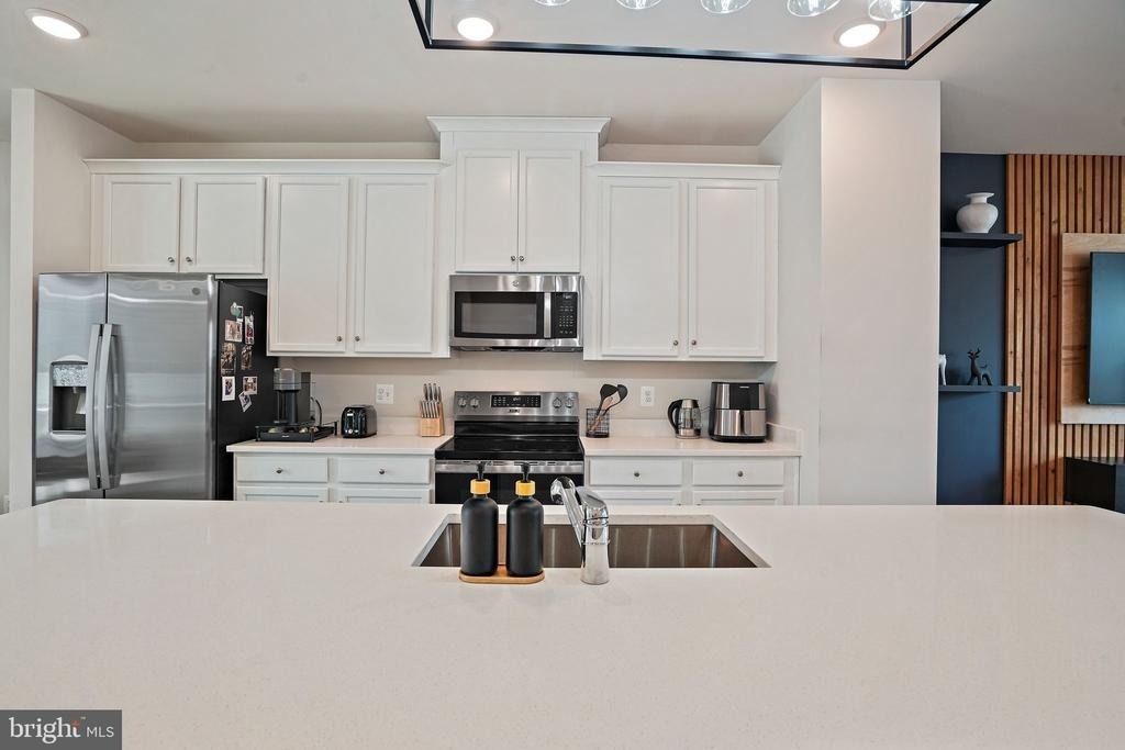 3443 Carnaby Street - Photo 11