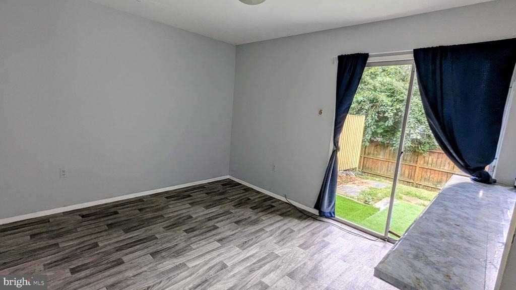 11124 Oak Leaf Drive - Photo 5