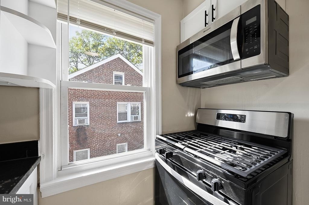 8505 Flower Avenue - Photo 12