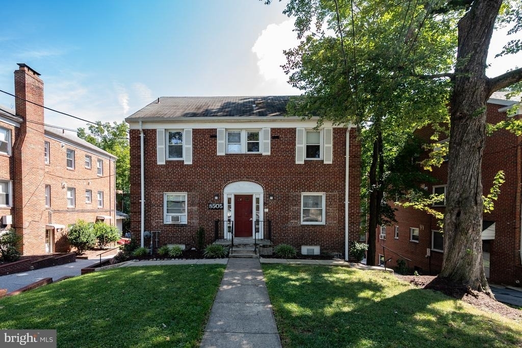 8505 Flower Avenue - Photo 2
