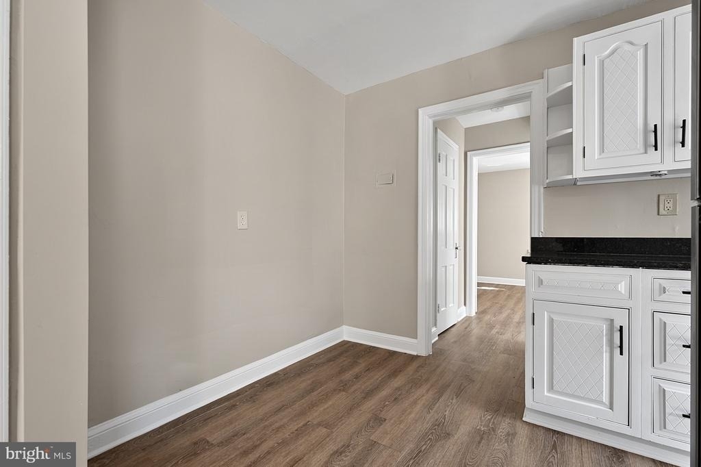 8505 Flower Avenue - Photo 10