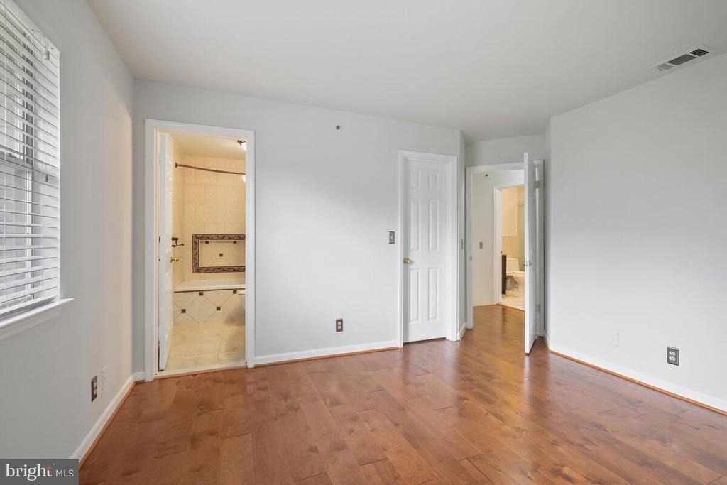 5716 Chapman Mill Drive - Photo 12