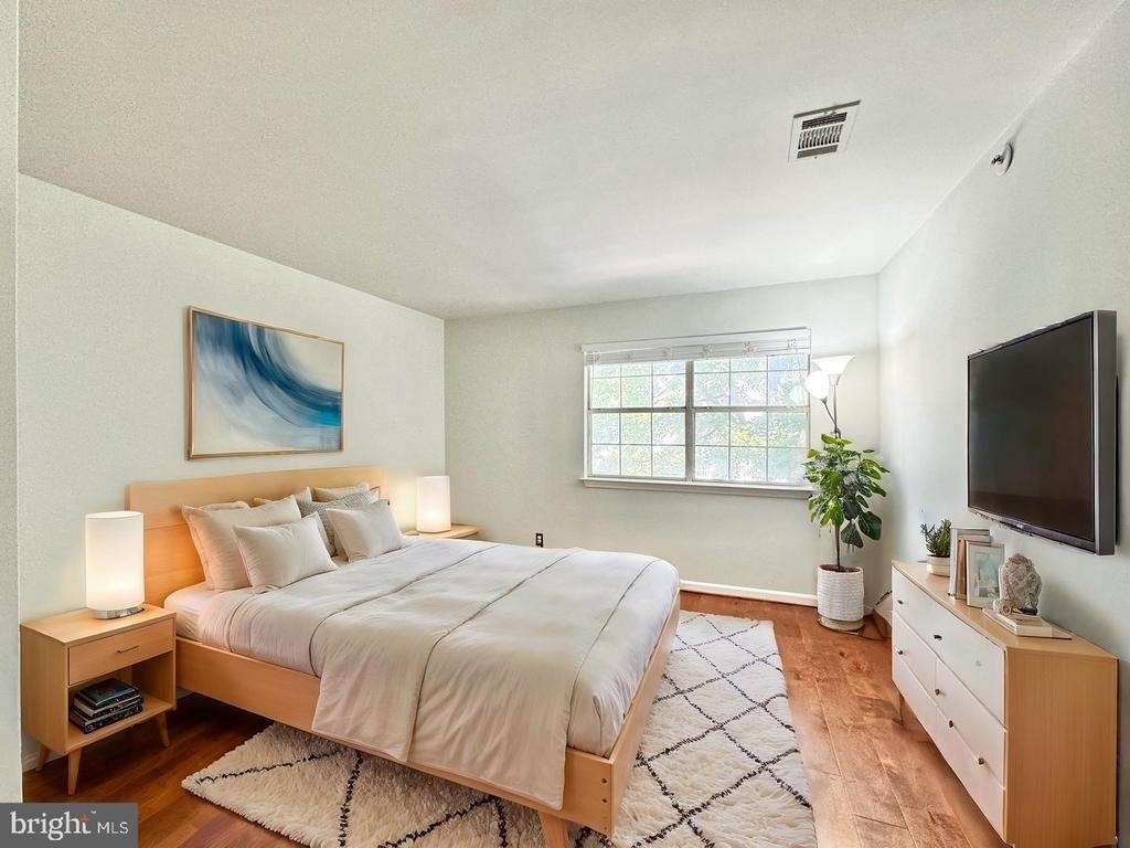 5716 Chapman Mill Drive - Photo 15