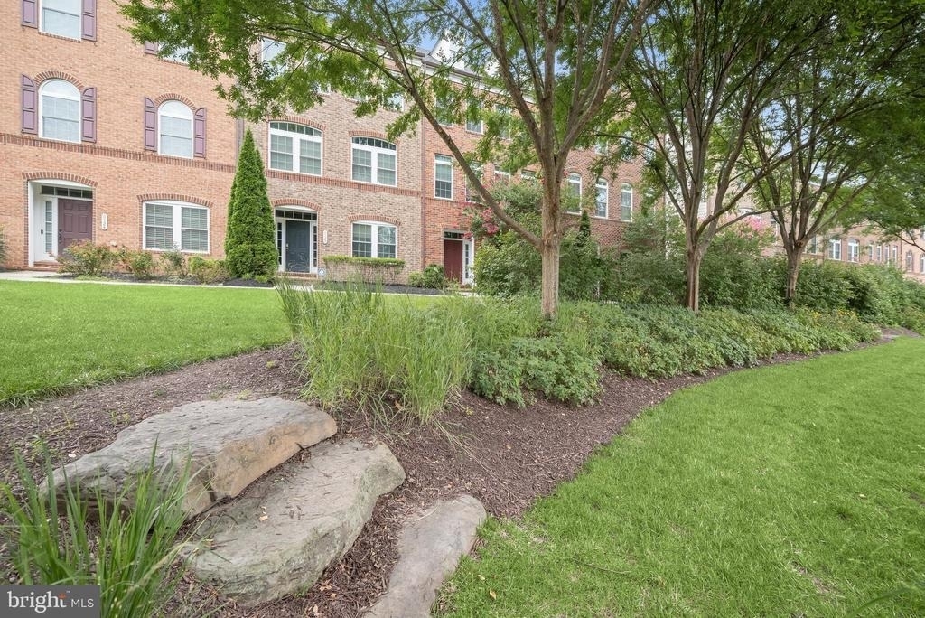 8120 Westside Boulevard - Photo 2