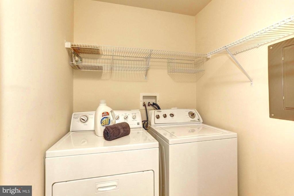 10806 Warfield Place - Photo 13