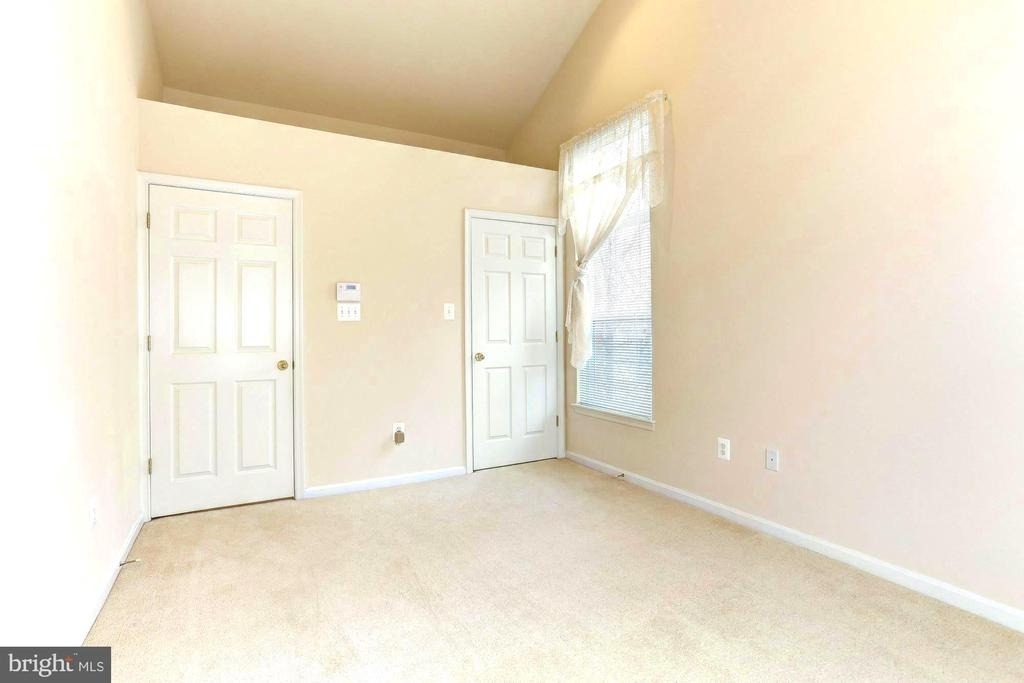 10806 Warfield Place - Photo 20
