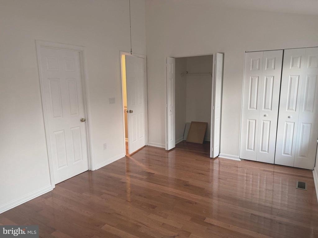 220 Ferring Court - Photo 13