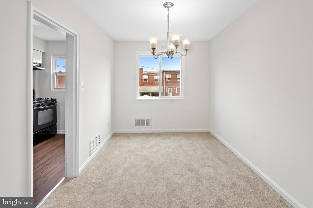 7827 Eastdale Road - Photo 4