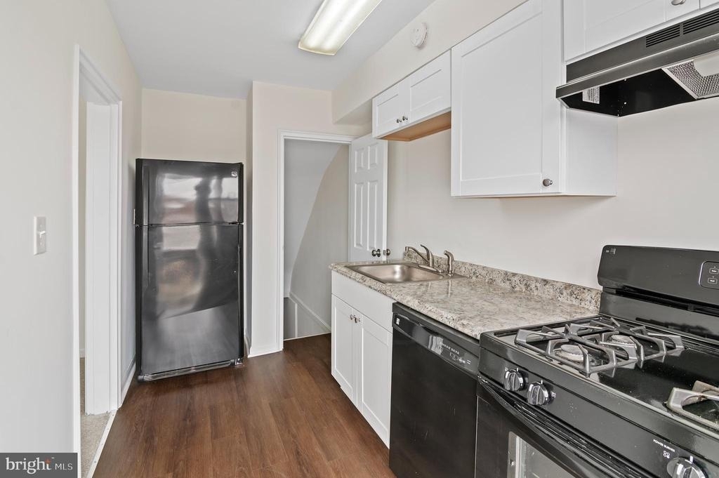 7827 Eastdale Road - Photo 8