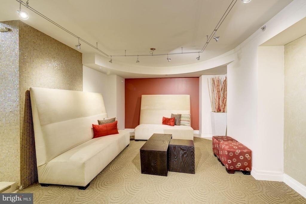 915 E Street Nw - Photo 42