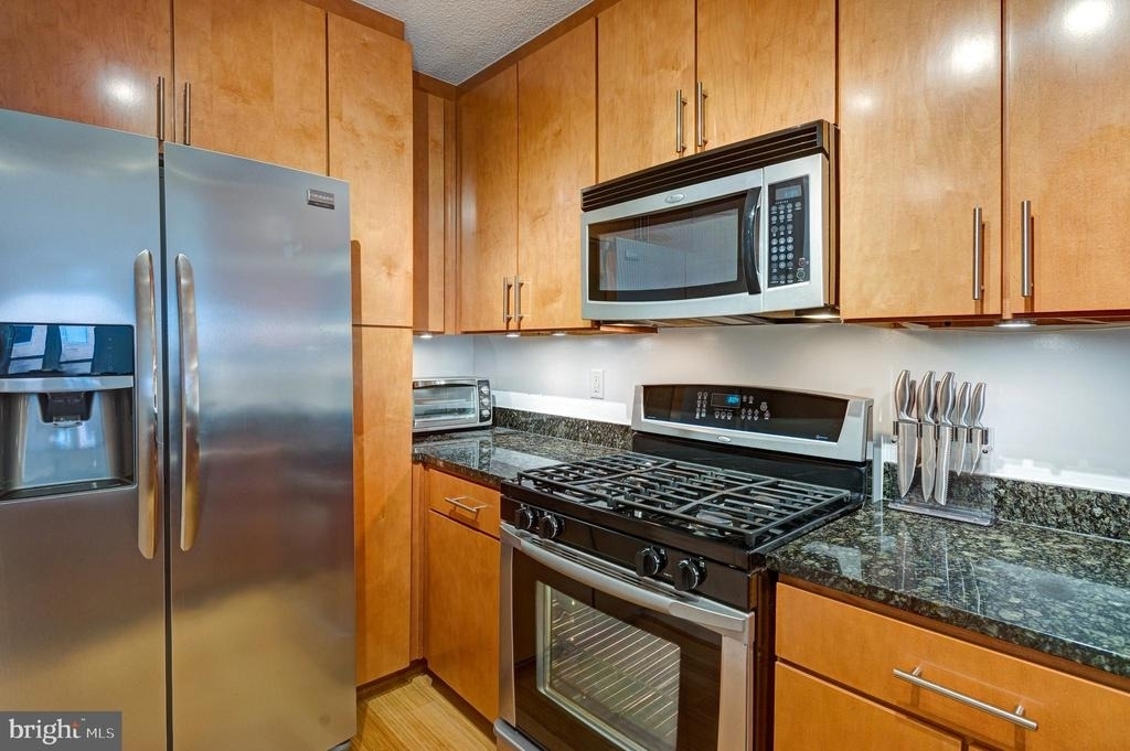 915 E Street Nw - Photo 25