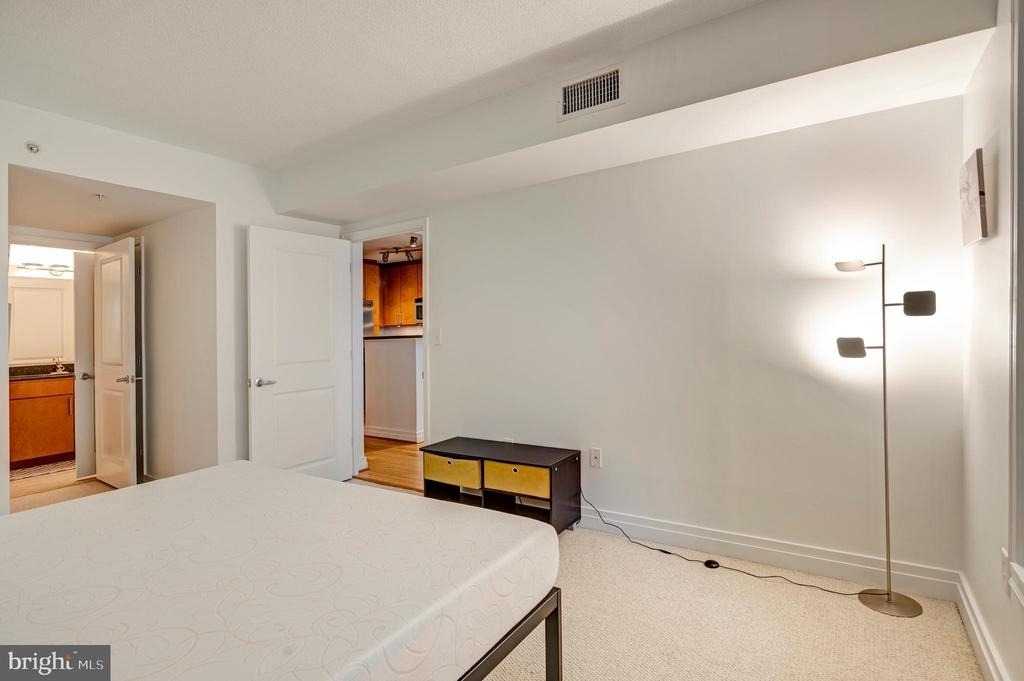 915 E Street Nw - Photo 15