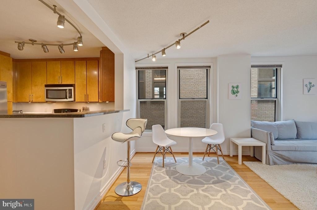 915 E Street Nw - Photo 3
